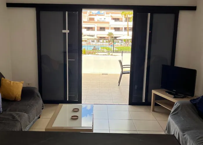 31a1, Avenida Londres 6, Cristianos 38650, Arona, Tenerife